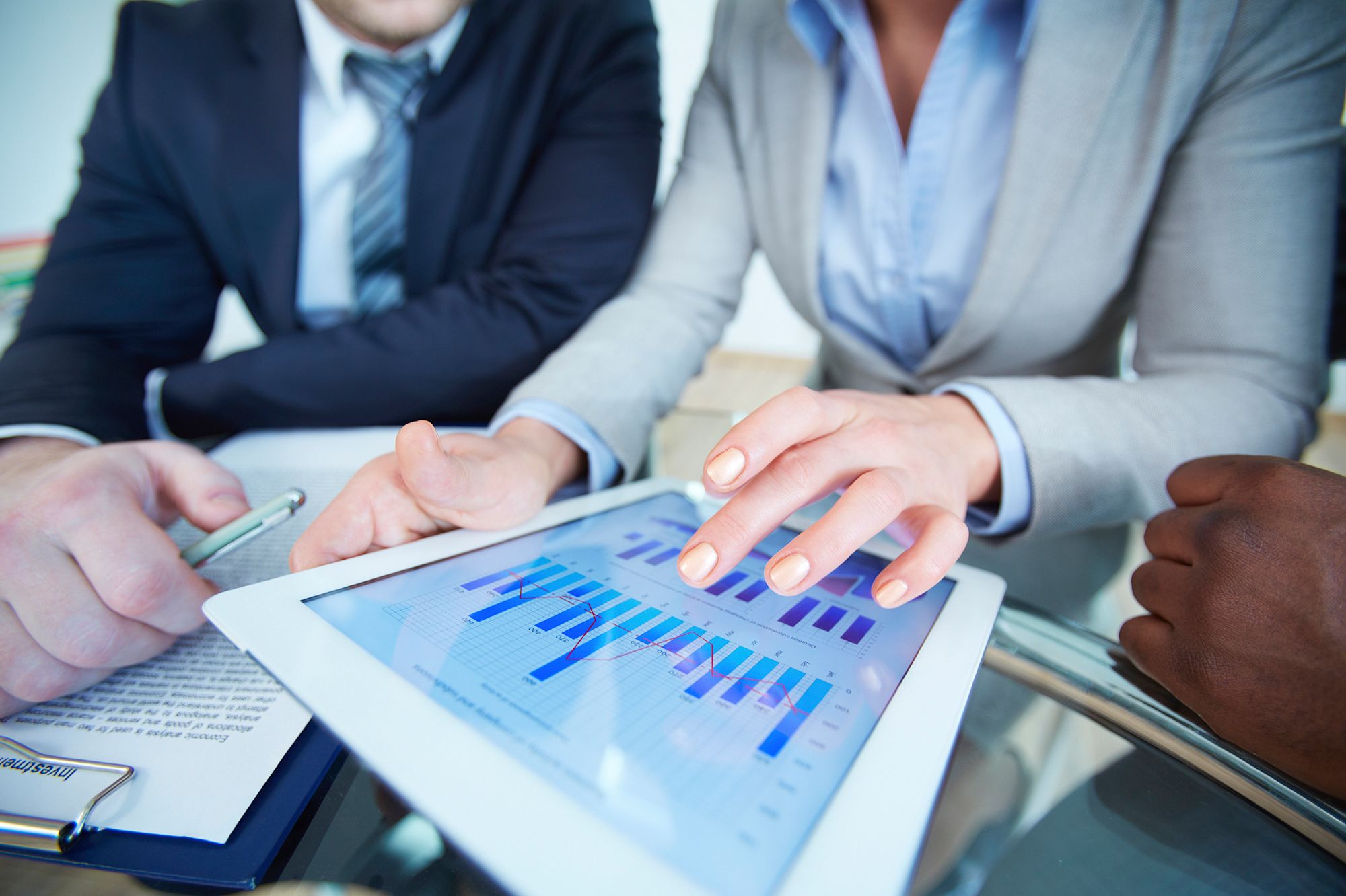 ipad charts istock 000025799384