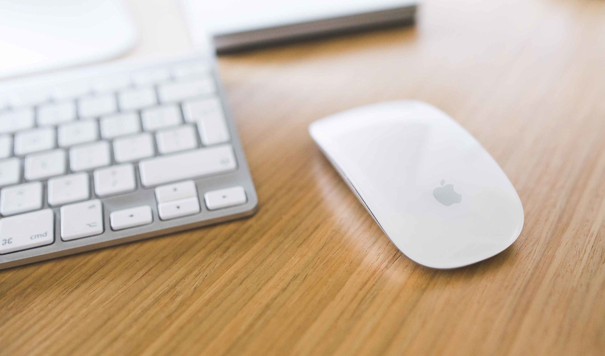 apple desk office technology