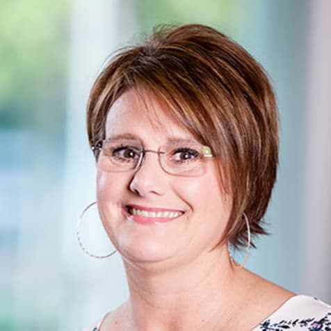 kristi russell - first business